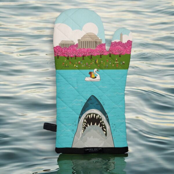 JAWS: Shark at Potomac River in Washington DC Oven Mitt - Image 2