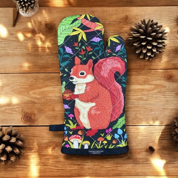 Woodland Creatures Collection: Squirrel Oven Mitt - Image 2